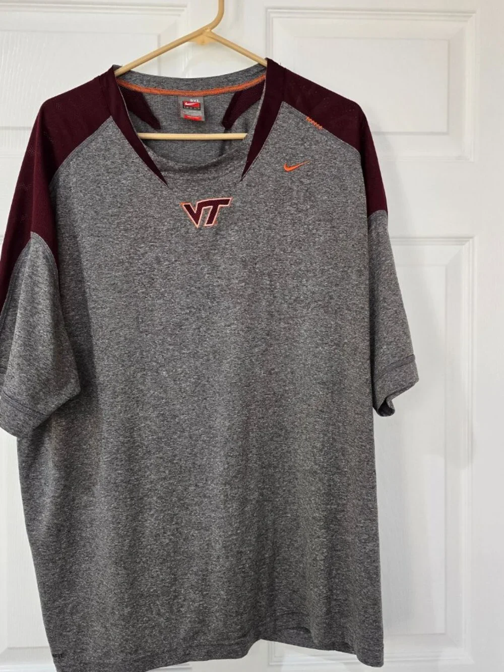 Virginia Tech Hokies Mens Nike Short Sleeve Polyester T-Shirt Gray Maroon Sz 3XL